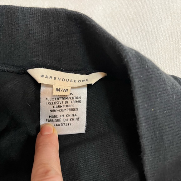 Black comfy lounge shorts - Picture 3 of 3